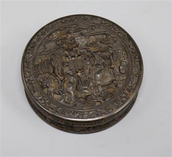 A 19th century Chinese tortoiseshell snuff box